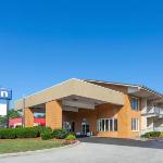 Days Inn by Wyndham Breezewood