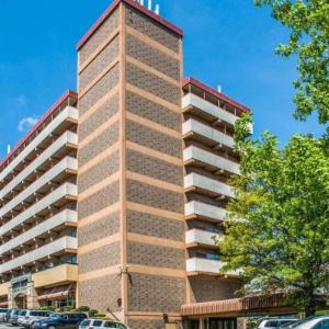 Hotels near Carnegie Music Hall - Quality Inn University Center