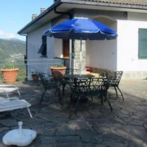 Elegant and roomy apartment on the hill above Chiavari calm and relax assured