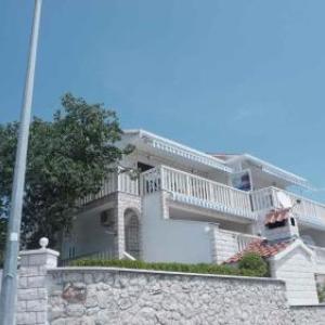 Apartments in Okrug Gornji 6119