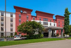 Best Western Suites Near Opryland hotel near Gaylord Opryland Resort & Convention Center