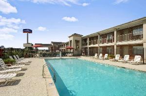 Howard Johnson by Wyndham Beaumont, Beaumont