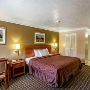 The Clarion at Brazosport College Hotels - Motel 6-Alvin TX