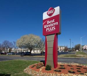 BEST WESTERN PLUS Inn at Valley View, Roanoke