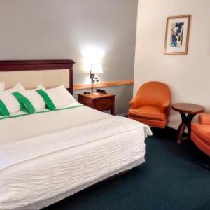 Hotels near Enumclaw Expo Center - Guest House Inn Enumclaw