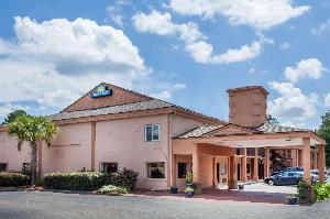 Days Inn by Wyndham Columbia, Columbia
