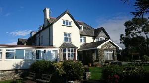 Cadwgan House, Llanrug