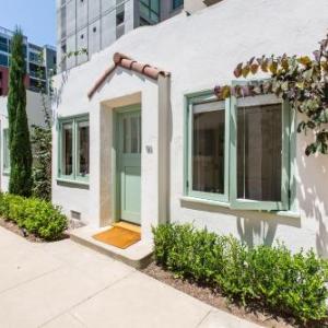 Hotels near Soda Bar San Diego - Sonder The Bungalows