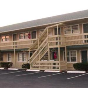 Patchogue Theatre Hotels - Swiss Motel