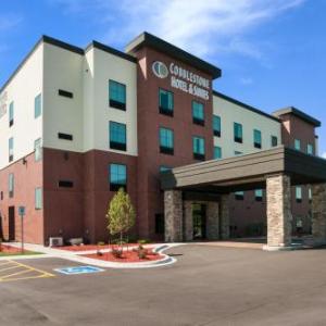 Cobblestone Hotel & Suites - Neenah