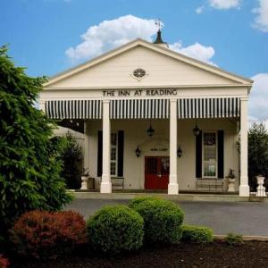 Hotels near Maple Grove Raceway - Inn At Reading