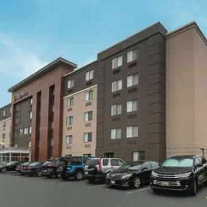 La Quinta Inn & Suites by Wyndham Baltimore Bwi Airport