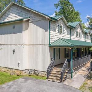 Red Maple Lodge Cabin