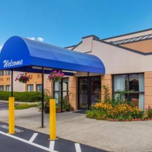 All Seasons Inn & Suites Smithfield Providence