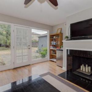 Cozy 2BD House Minutes From FB and Stanford Univ! Home