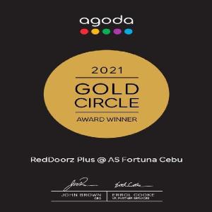 RedDoorz Plus @ Moriyama Hotel AS Fortuna Cebu