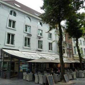 Lace Hotel