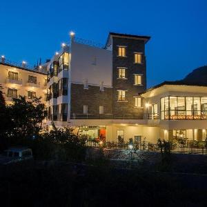 Tuki Resort