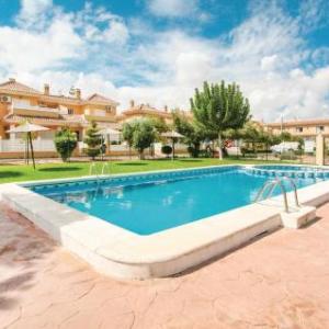 Three-Bedroom Holiday Home in Santa Pola