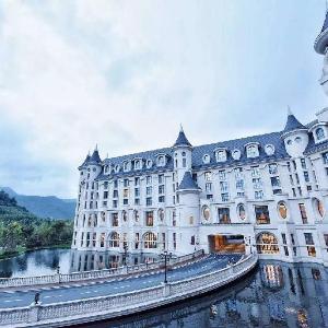 Yin Run Jin Jiang Castle Hotel