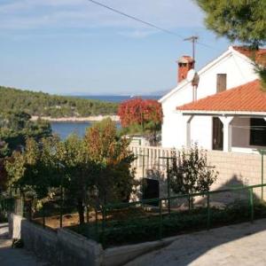 Apartments by the sea Splitska Brac - 2923