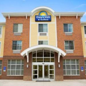 Days Inn & Suites by Wyndham Caldwell