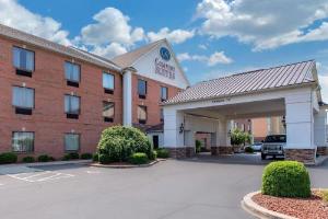 Comfort Suites Louisville Airport hotel near Kentucky Exposition Center