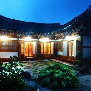 Jeonju Si Hotels With Free Internet Deals At The 1 Hotel - 