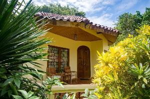 Bara Beach Bungalows, Selayar