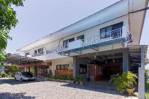 RedDoorz near Sam Ratulangi Airport Manado, Manado