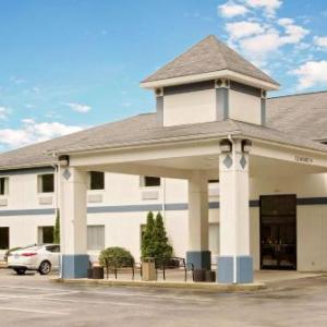 Magnuson Hotel West Liberty