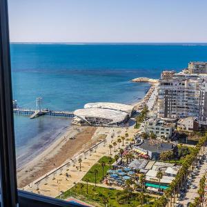 Stylish Sky Apartment Romantic Sea & City View