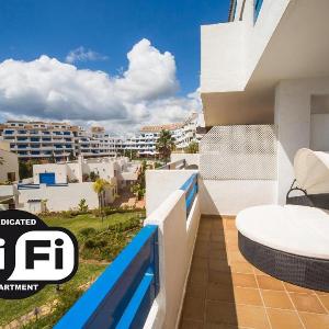 Duquesa Suites 303