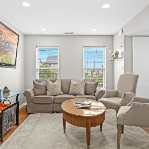 Cozy Retreat Near Downtown Lou and Attractions