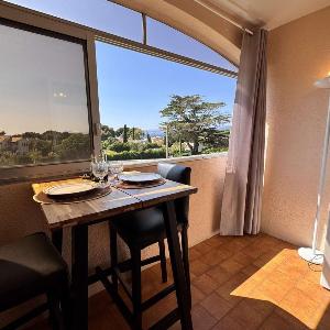 Studio calme avec loggia - 2 pers parking proche plage - FR-1-845-4