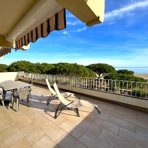 Appartement tout équipé face à la mer avec parking - FR-1-837-41