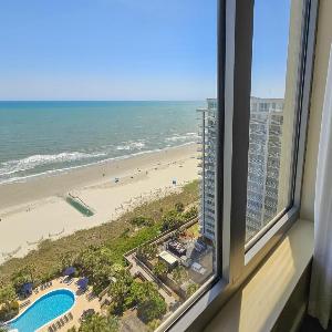Ocean Front 1602 Royale Palms Full Amenities condo