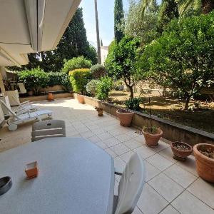 Charmant T2 avec grande terrasse en centre-ville - FR-1-100-362
