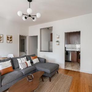 Beautiful 3 Bedroom Unit in Prime Location