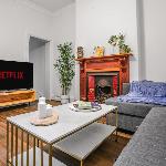 Spacious 4 Bedroom House Darling Harbour-10 Guests