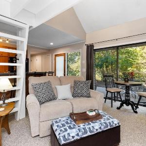 Tanners Ridge 37 with Wintergreen Advantage