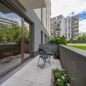 Atmospheric Studio with Terrace and Parking by Noclegi Renters