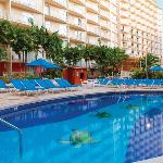 Wyndham Waikiki Beach Walk 2BR Apartment with Resort Access Hawaii