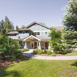 Wyndham Smugglers' Notch 2BR Apartment with Resort Access