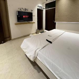 Lux HomeStay By VrindhVasa