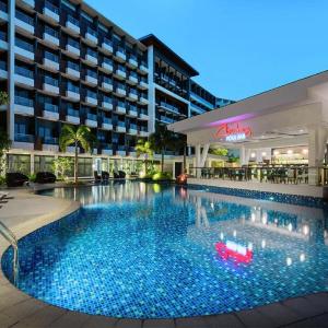MCollection - Poolside Escape Near Boracay Iconic Keyhole