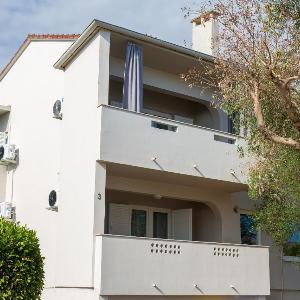 Apartment Iris