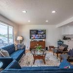 LilyPad Retreat + Pet Friendly Ski Base Sandy