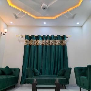 Beautiful villa in bahria town karachi