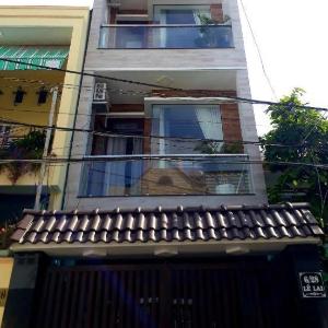 Adora Central Park hostel with rooftop and floating market tour